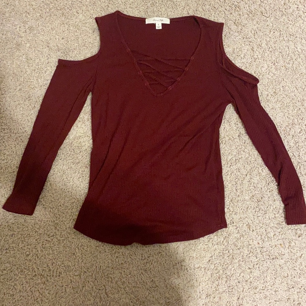 Trendy maroon top!